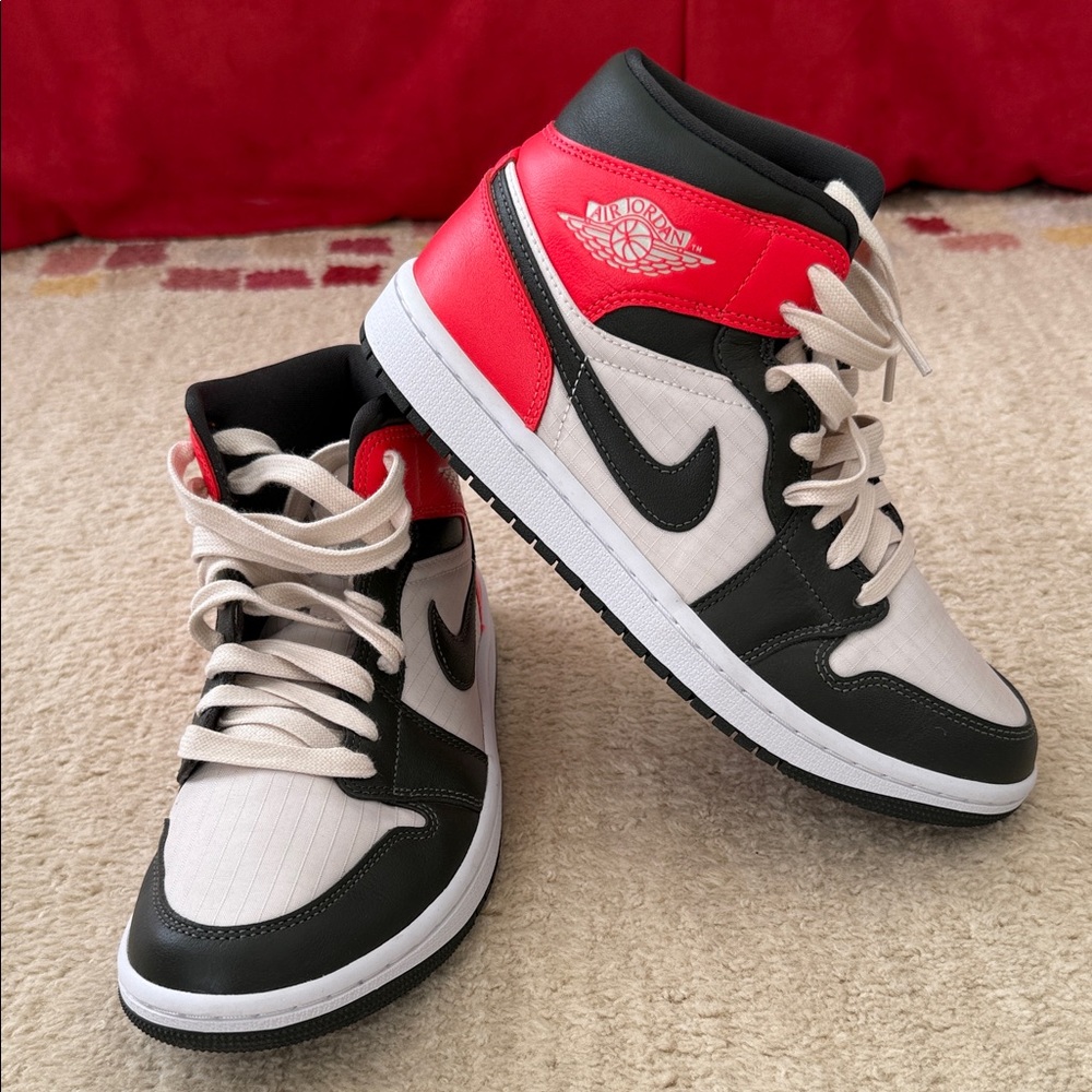 Nike Athletic Shoes Black Red White